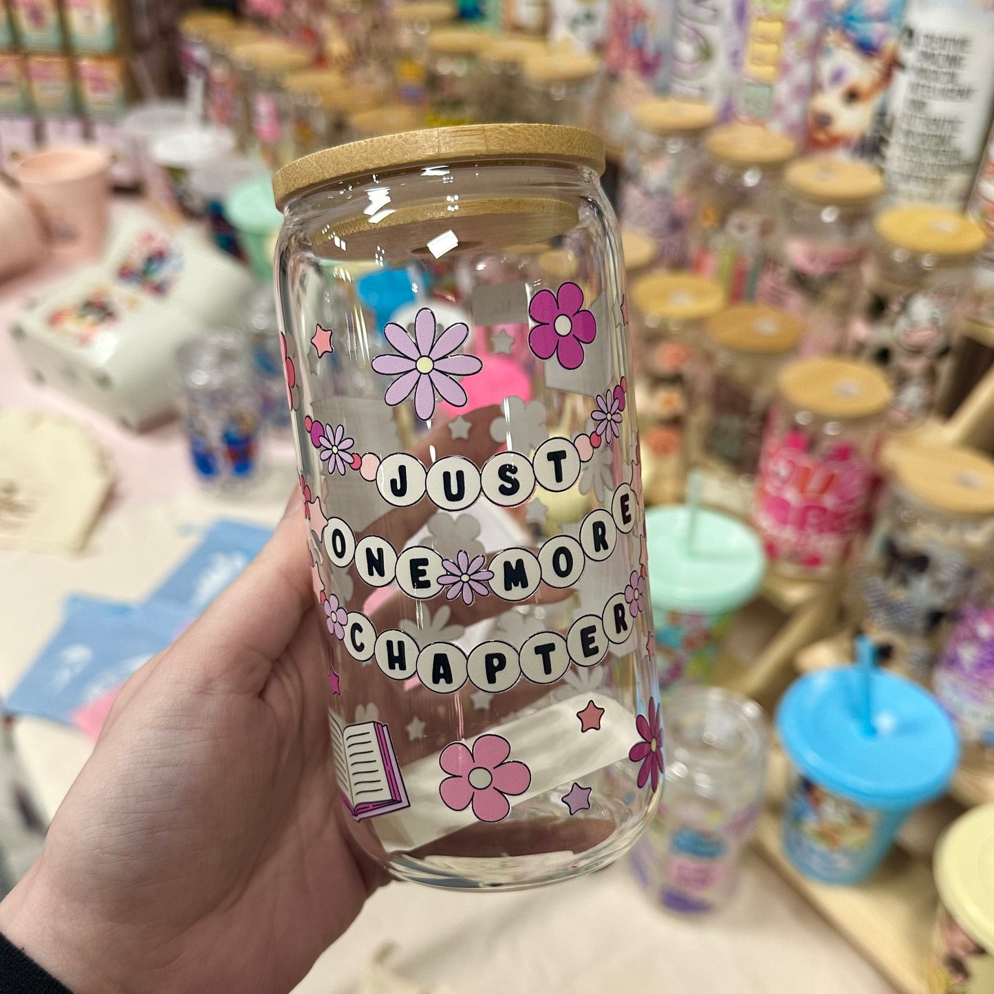 Just One More Chapter glass can