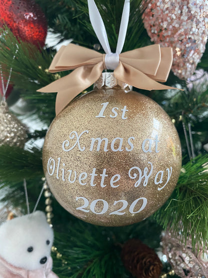 Large Bauble - with bow